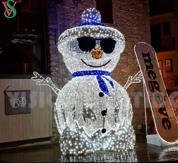 Vis&atilde;o conduziu luzes de Natal